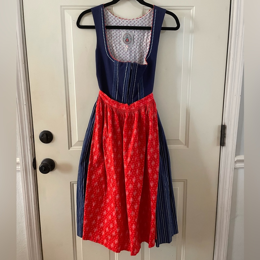 Authentic Vintage Women’s German/Austrian Dirndl with Apron | EU 38